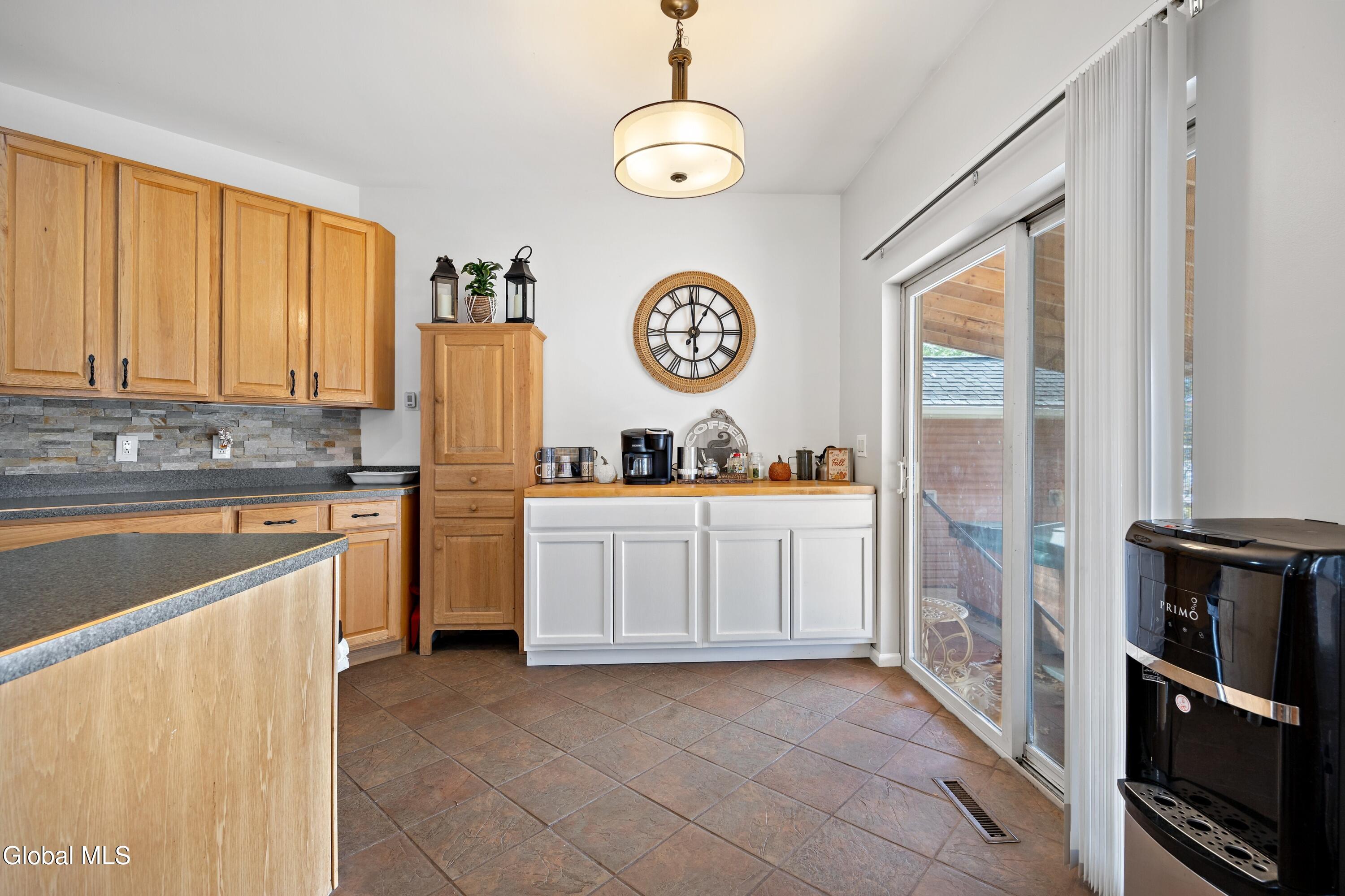 4 Big Bay Road Queensbury, NY 12804 - Photo 18 of 91 1 (41)