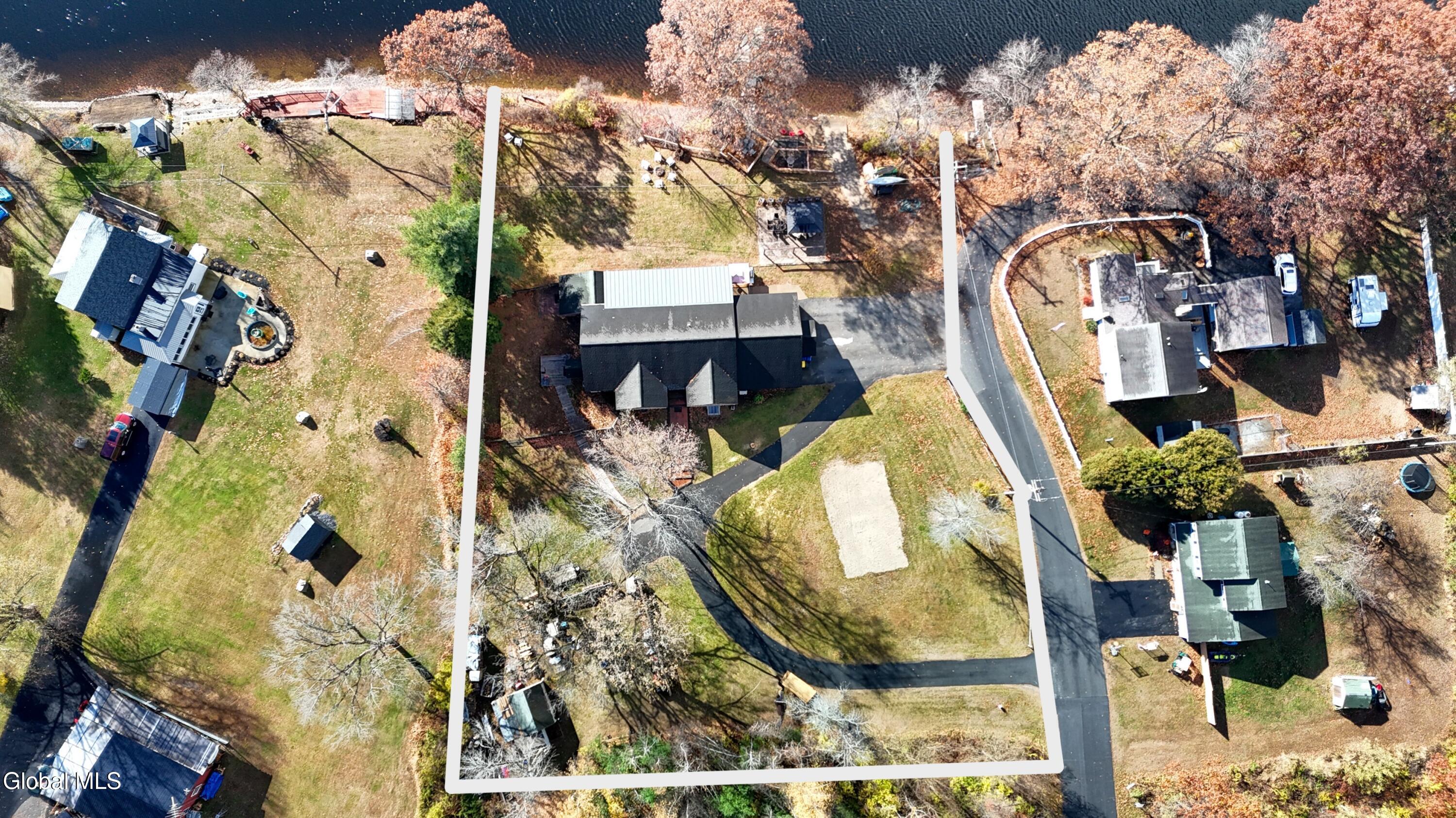 4 Big Bay Road Queensbury, NY 12804 - Photo 5 of 91 1 (82)