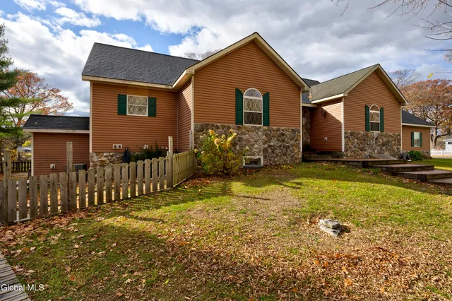 $975,000 | 4 Big Bay Road, Queensbury, NY 12804