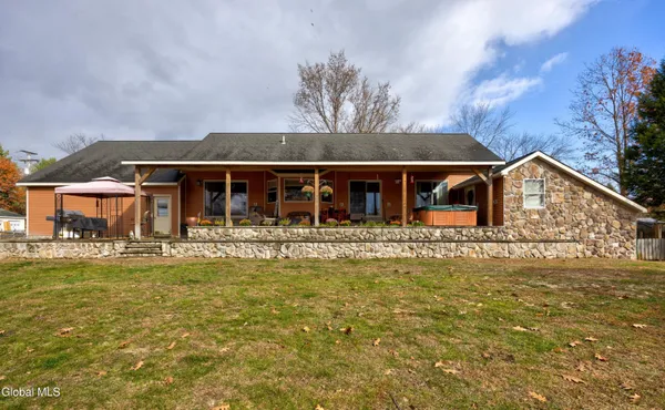 $959,000 | 4 Big Bay Road, Queensbury, NY 12804