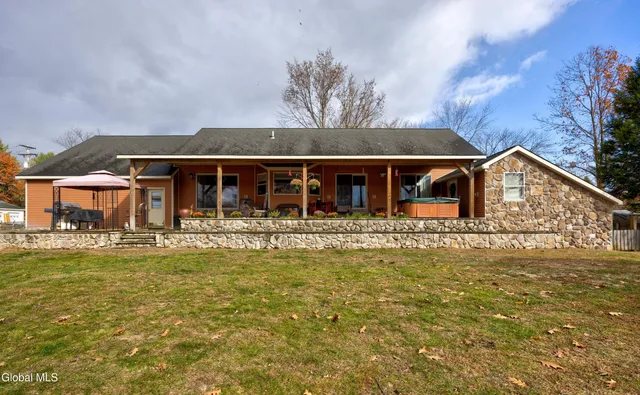 $975,000 | 4 Big Bay Road, Queensbury, NY 12804