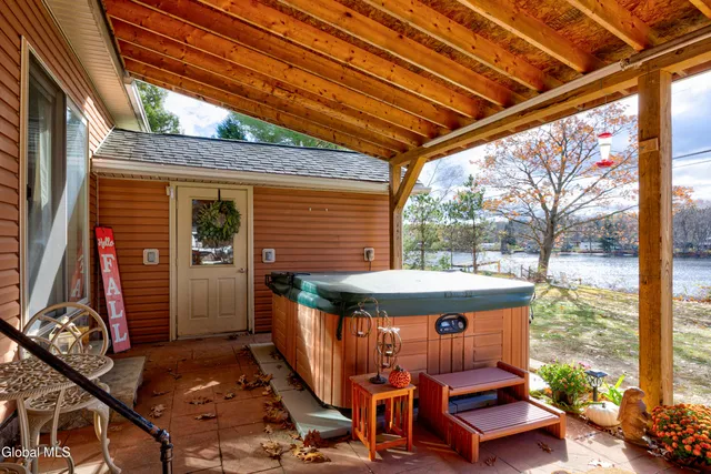 $975,000 | 4 Big Bay Road, Queensbury, NY 12804