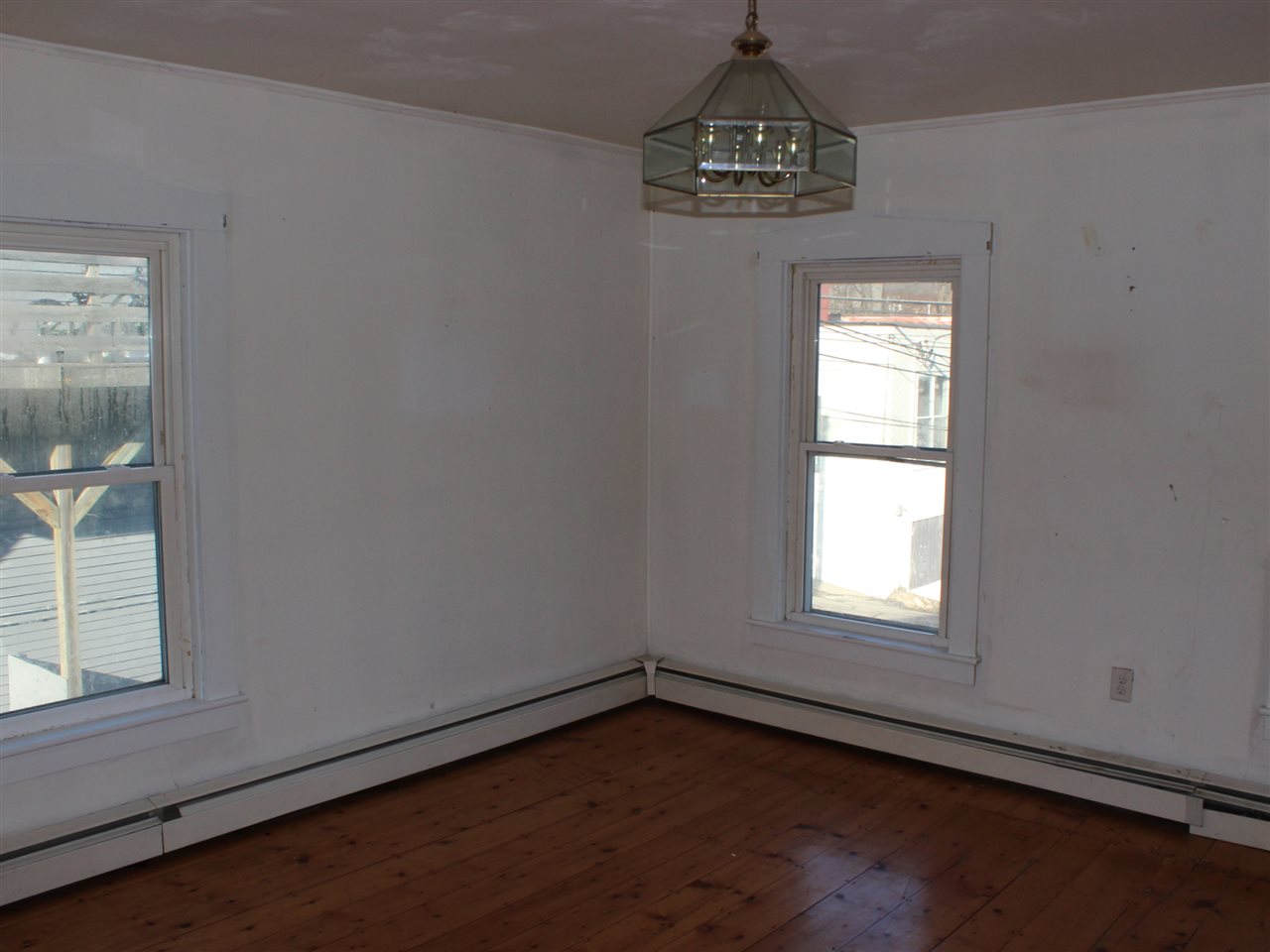 19 Elm Street Brattleboro, VT 05301 - Photo 5 of 11