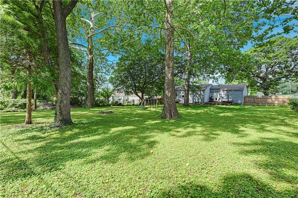 9715 Holmes Road Kansas City, MO 64131 - Photo 3 of 26