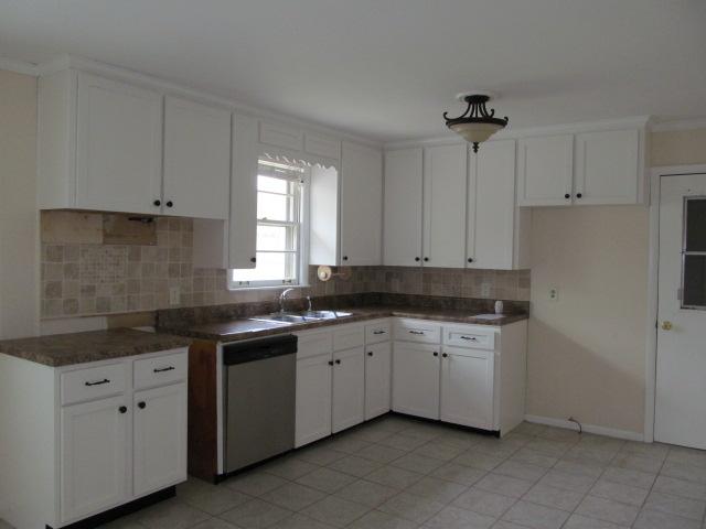 79 Benzing Road Antioch, TN 37013 - Photo 3 of 10 Kitchen