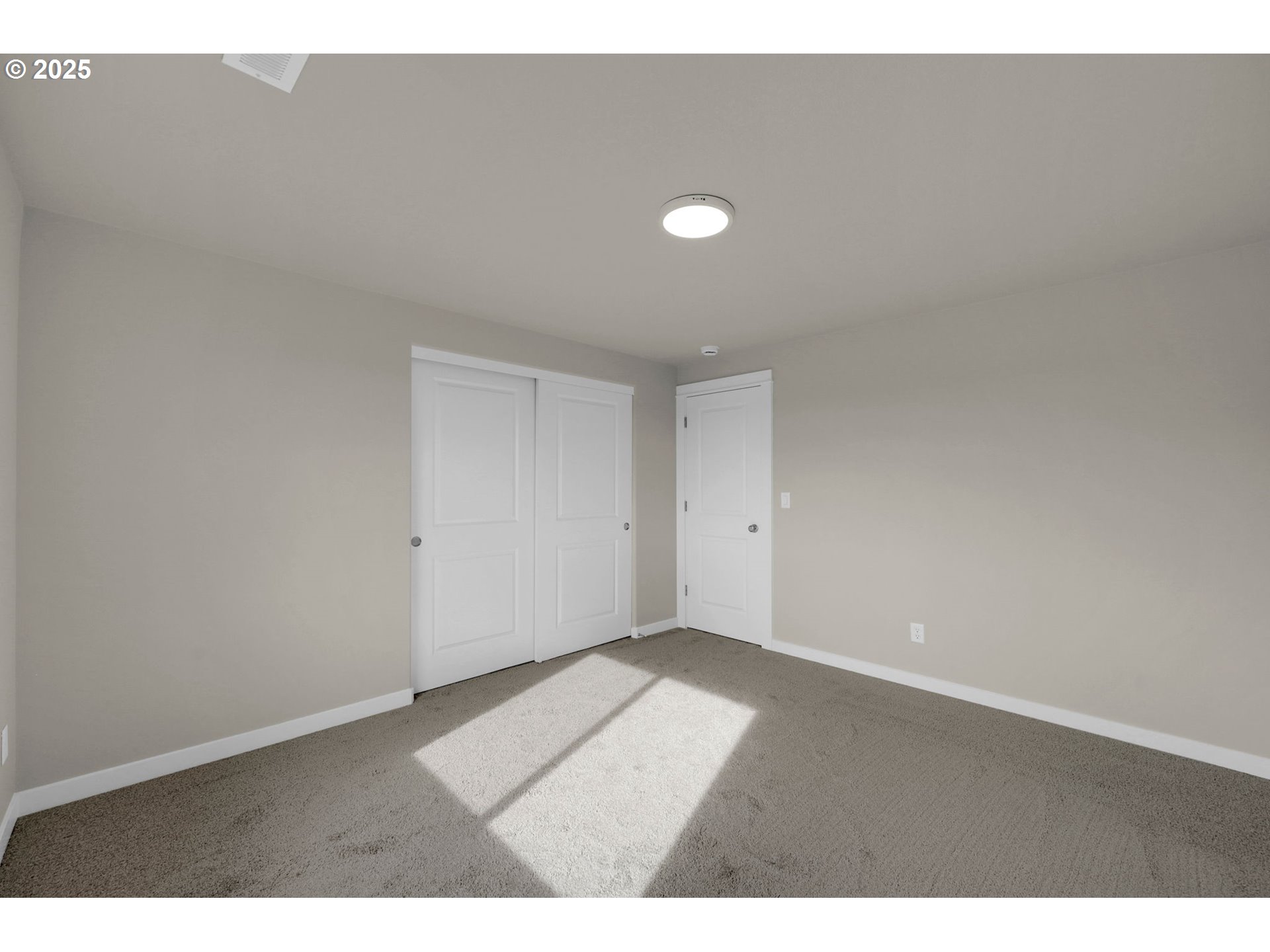 5679 Magnificence Way Eugene, OR 97402 - Photo 28 of 45 a view of an empty room