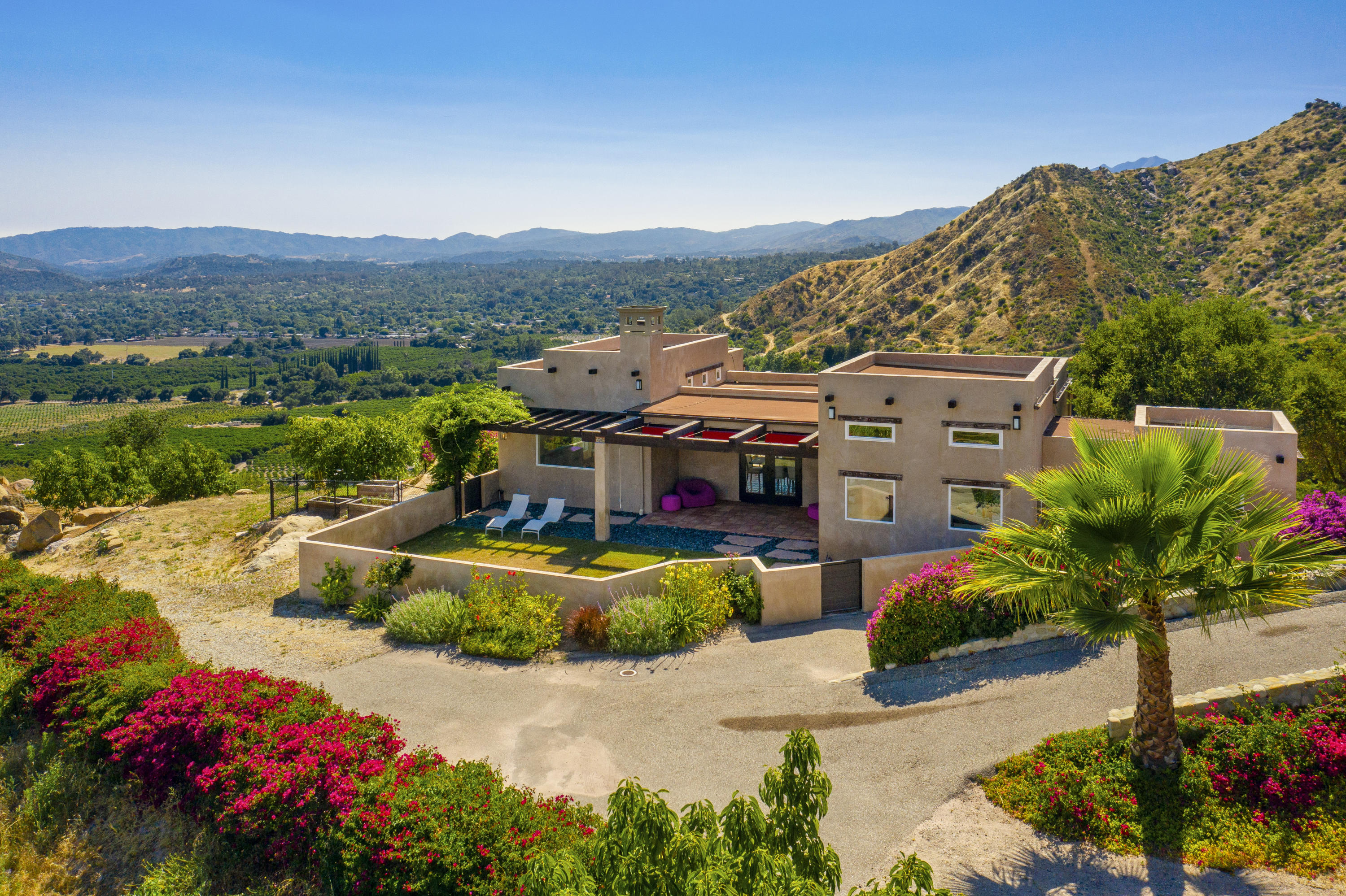 2000 Gridley Road Ojai, CA 93023 - Photo 1 of 17 1_2000 Gridley_0009