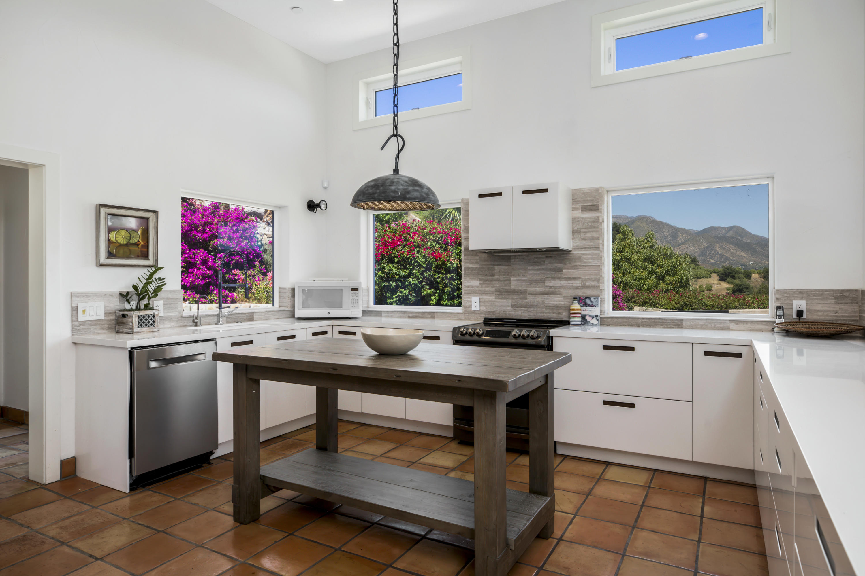 2000 Gridley Road Ojai, CA 93023 - Photo 6 of 17 6_2000 Gridley_0018