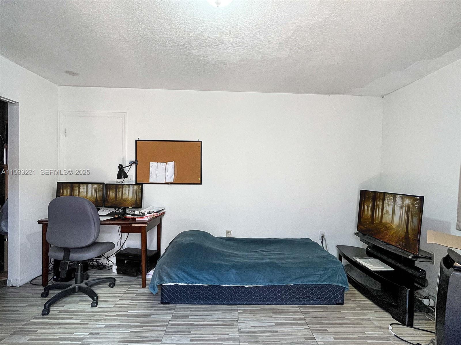 18003 Southwest 153rd Place Miami, FL 33187 - Photo 6 of 13