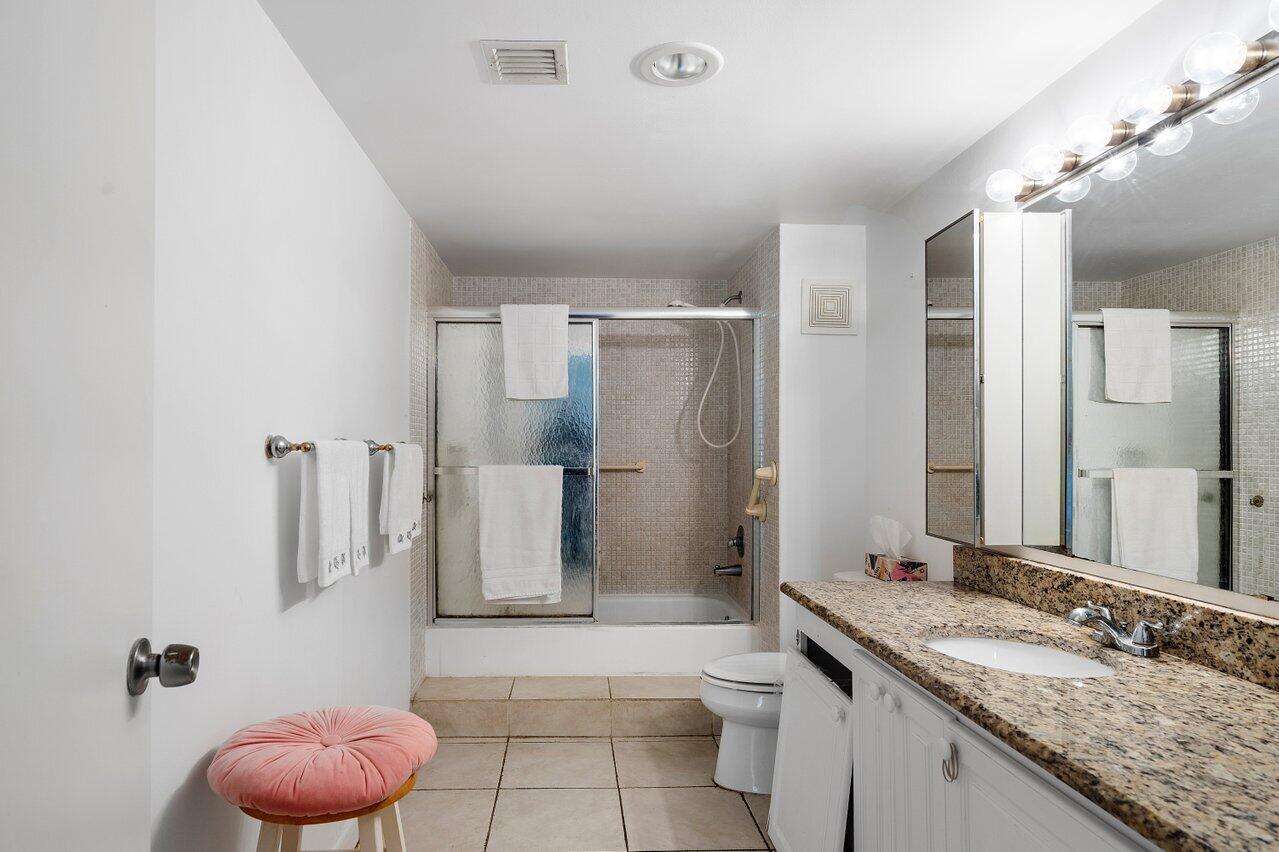 6100 Northwest 2nd Avenue, Unit 123 Boca Raton, FL 33487 - Photo 20 of 69 Master FBath