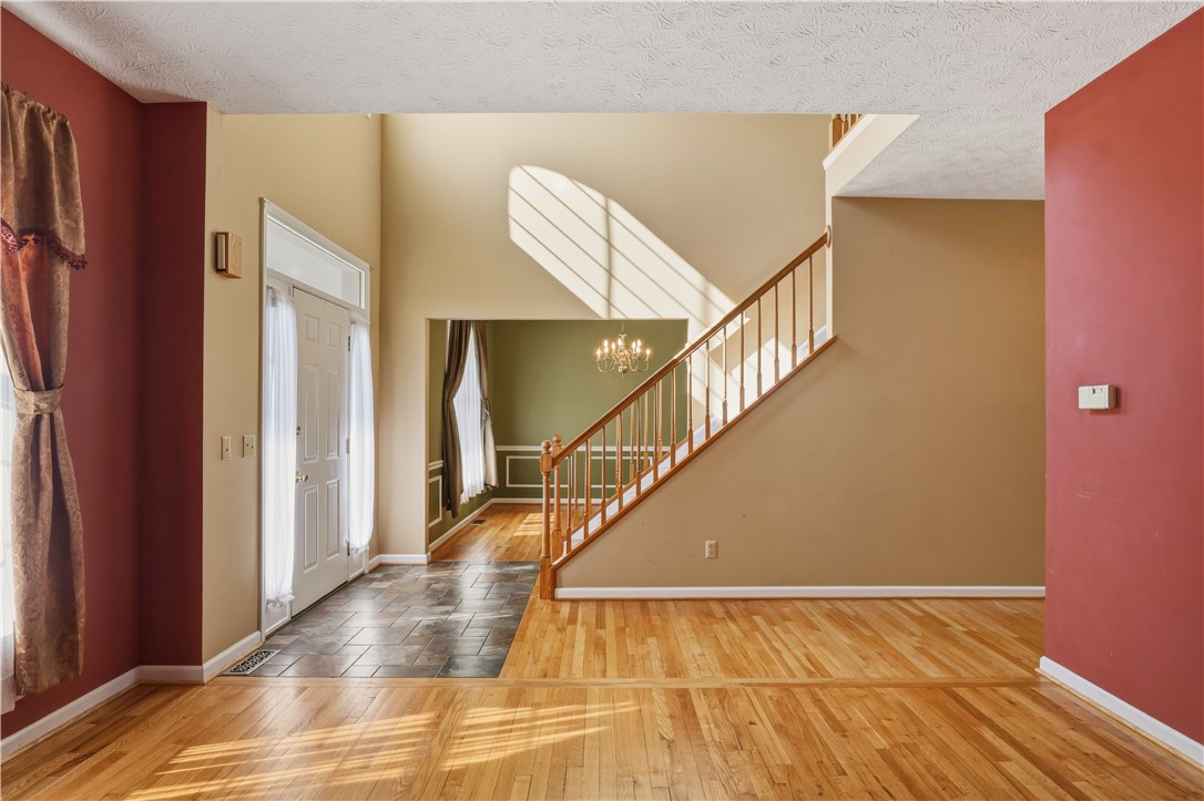 11 Turnberry Road Horseheads, NY 14845 - Photo 4 of 50 Living Room