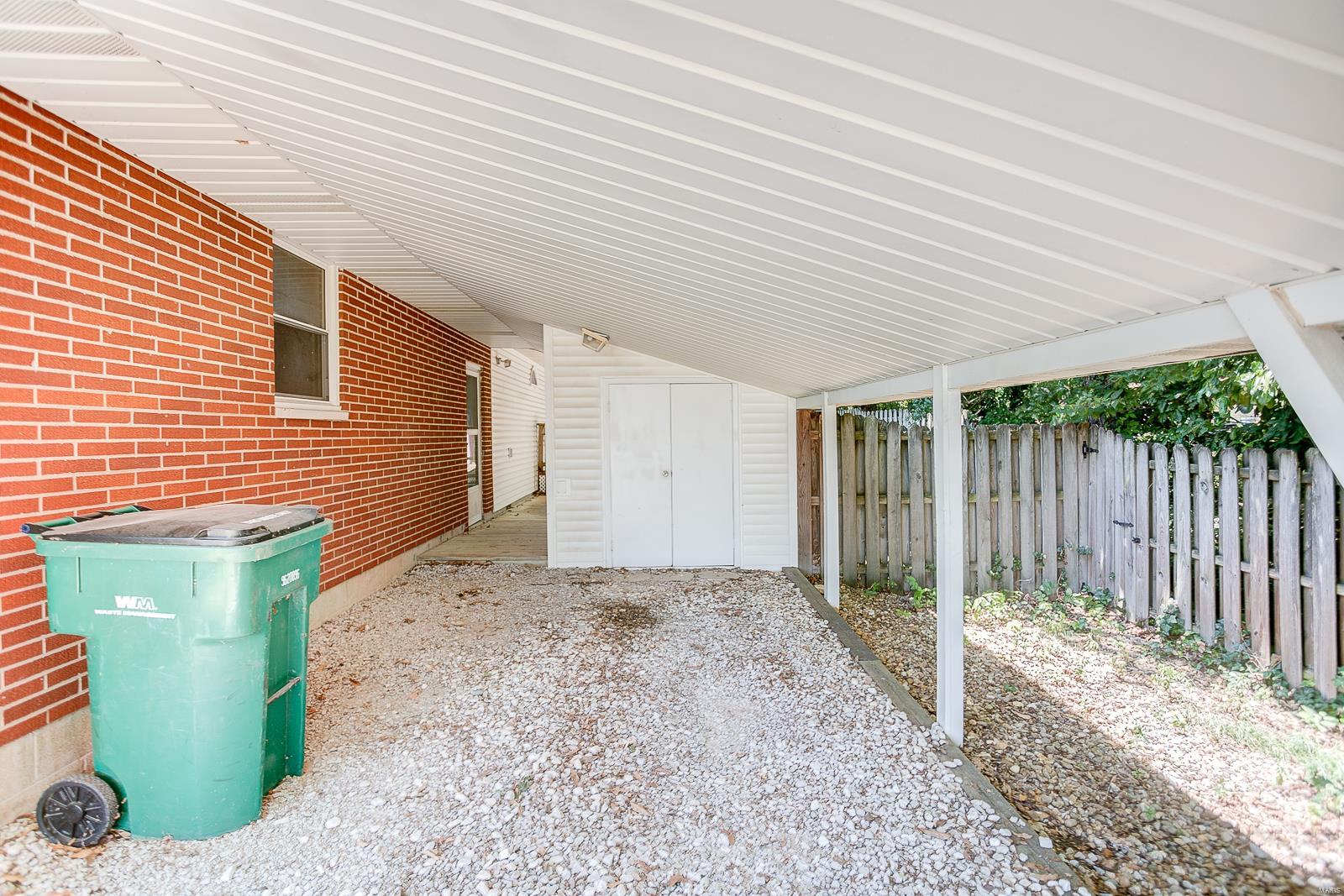 1247 North County Road Mascoutah, IL 62258 - Photo 4 of 54
