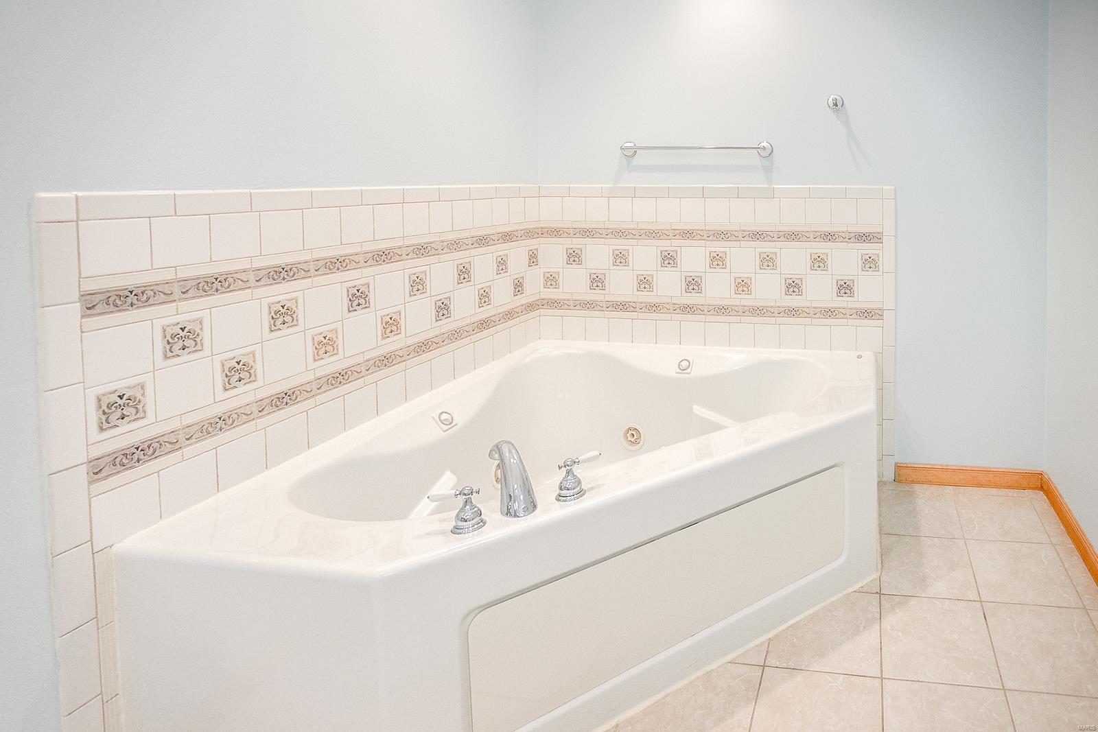 1247 North County Road Mascoutah, IL 62258 - Photo 41 of 54