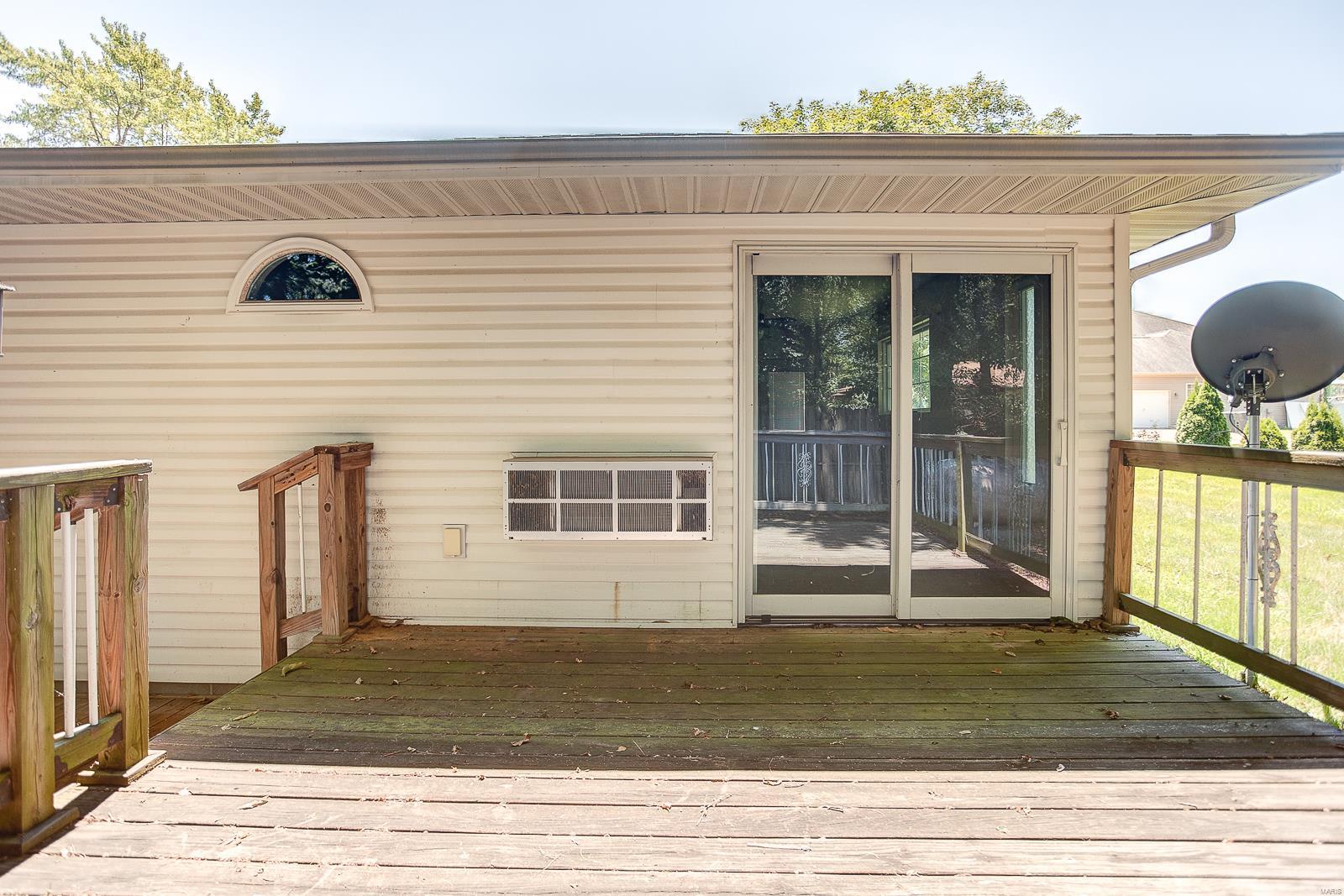 1247 North County Road Mascoutah, IL 62258 - Photo 5 of 54