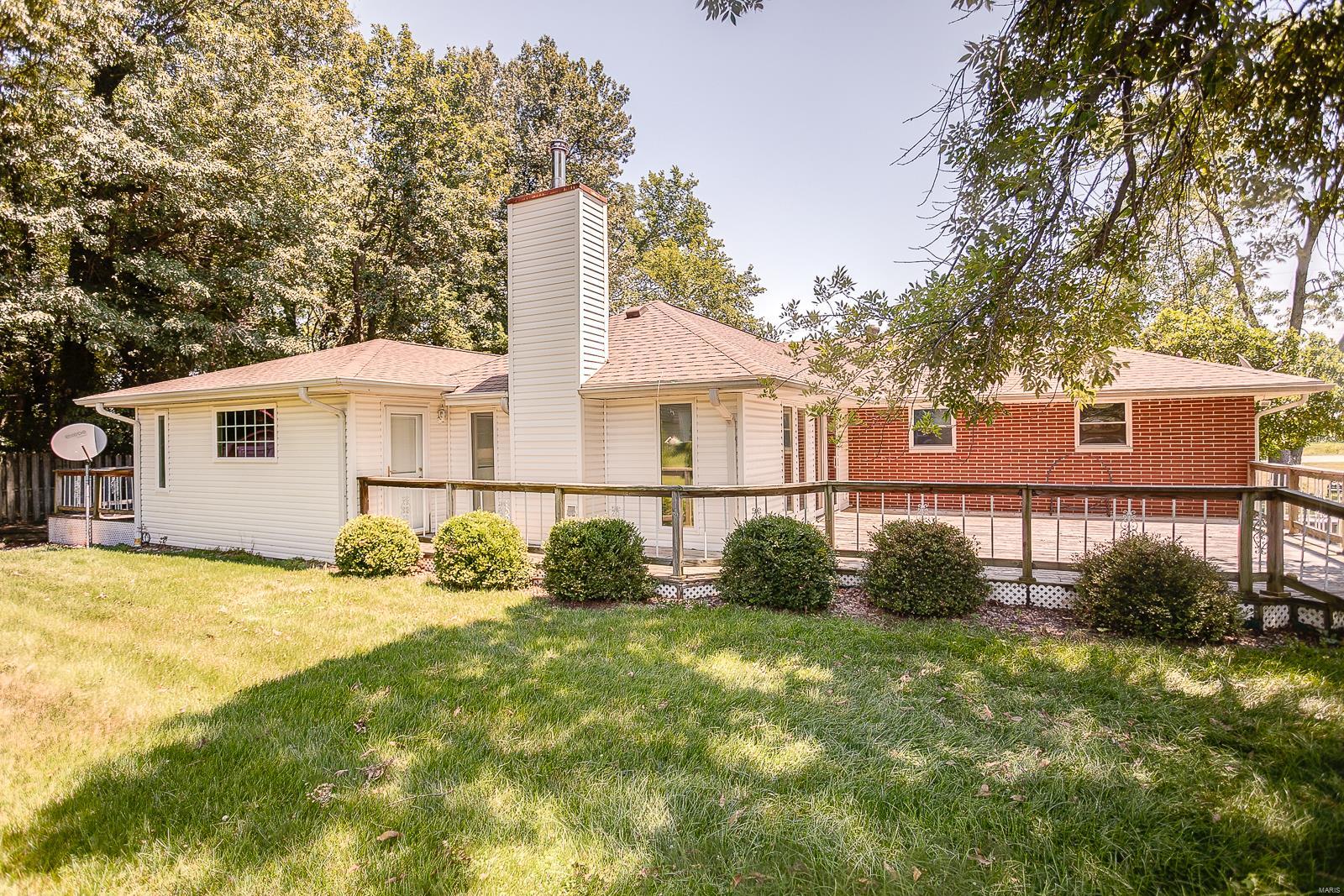 1247 North County Road Mascoutah, IL 62258 - Photo 10 of 54