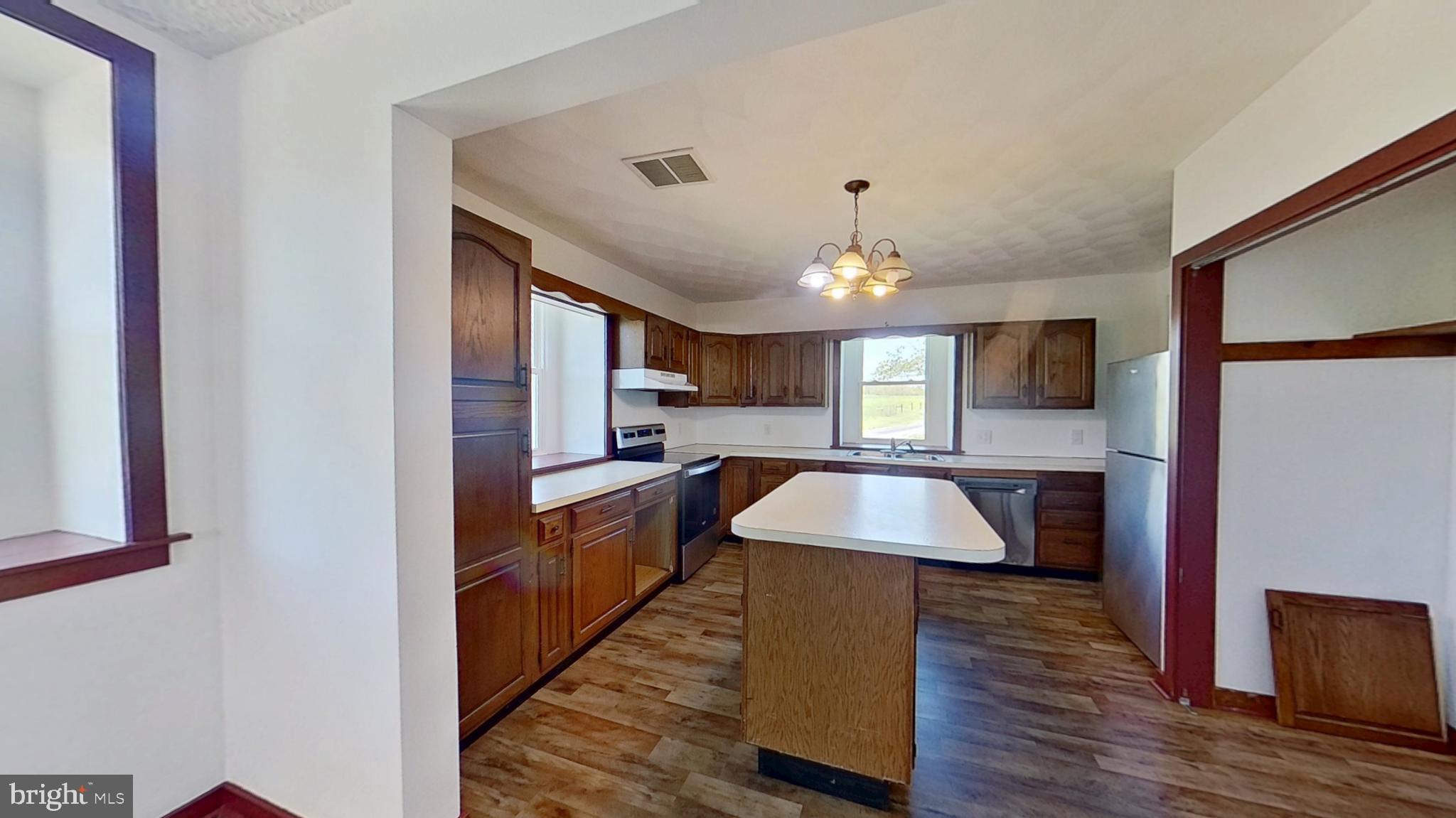 919 Round Hill Road East Berlin, PA 17316 - Photo 2 of 7