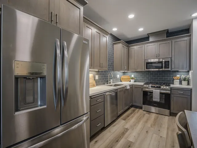 $1,300,000 | 126 Aptos Vlg Way, Unit 3, Aptos, CA 95003