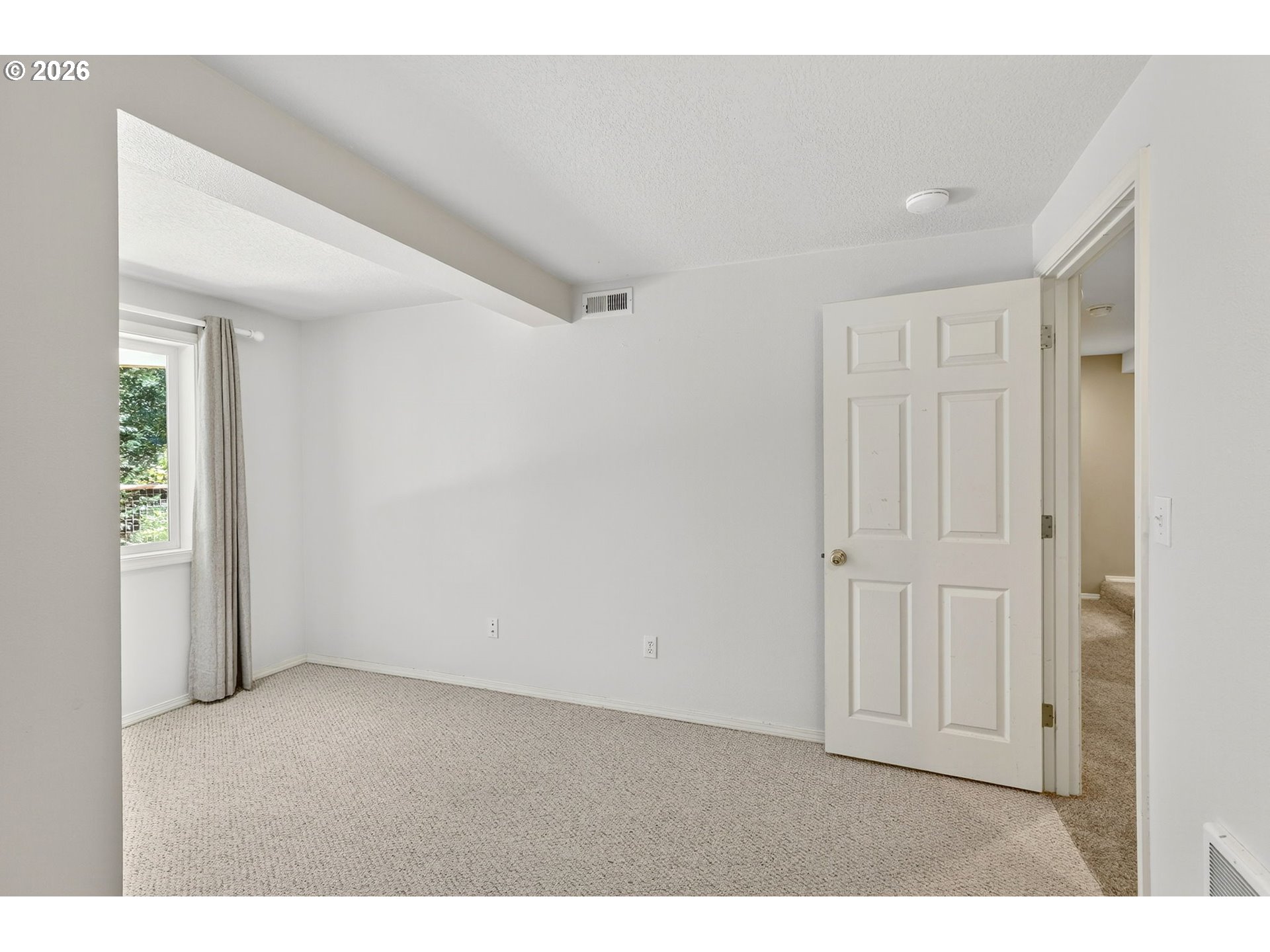 1620 Southwest Maplecrest Drive Portland, OR 97219 - Photo 31 of 48 Bedroom