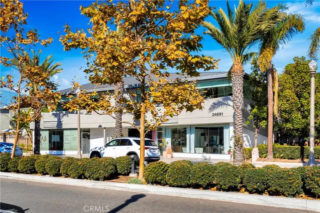 a view interior of the house and entryway