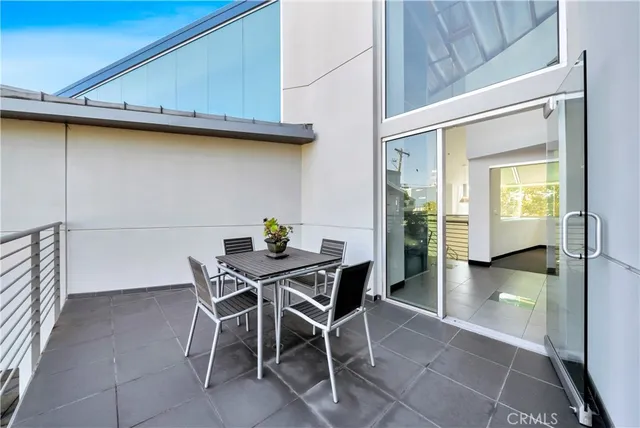 a view of entryway and hall