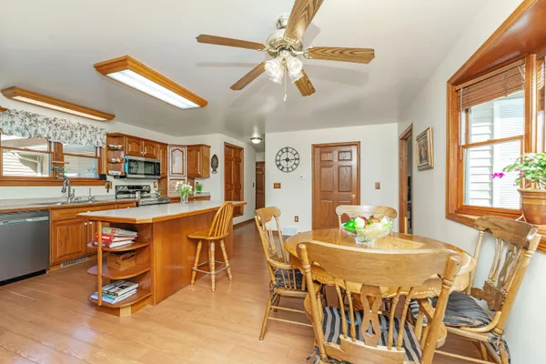 $439,000 | 121 Cr 687 St Haven, South Haven, MI 49090