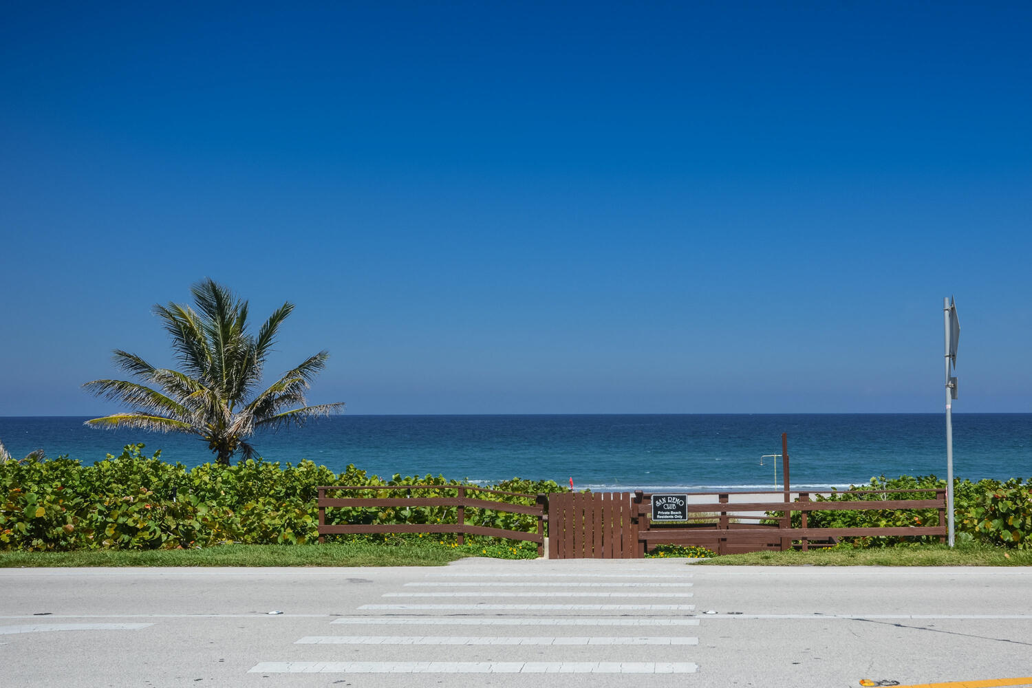 2871 North Ocean Boulevard, Unit F429 Boca Raton, FL 33431 - Photo 34 of 38 a view of a yard with an ocean view