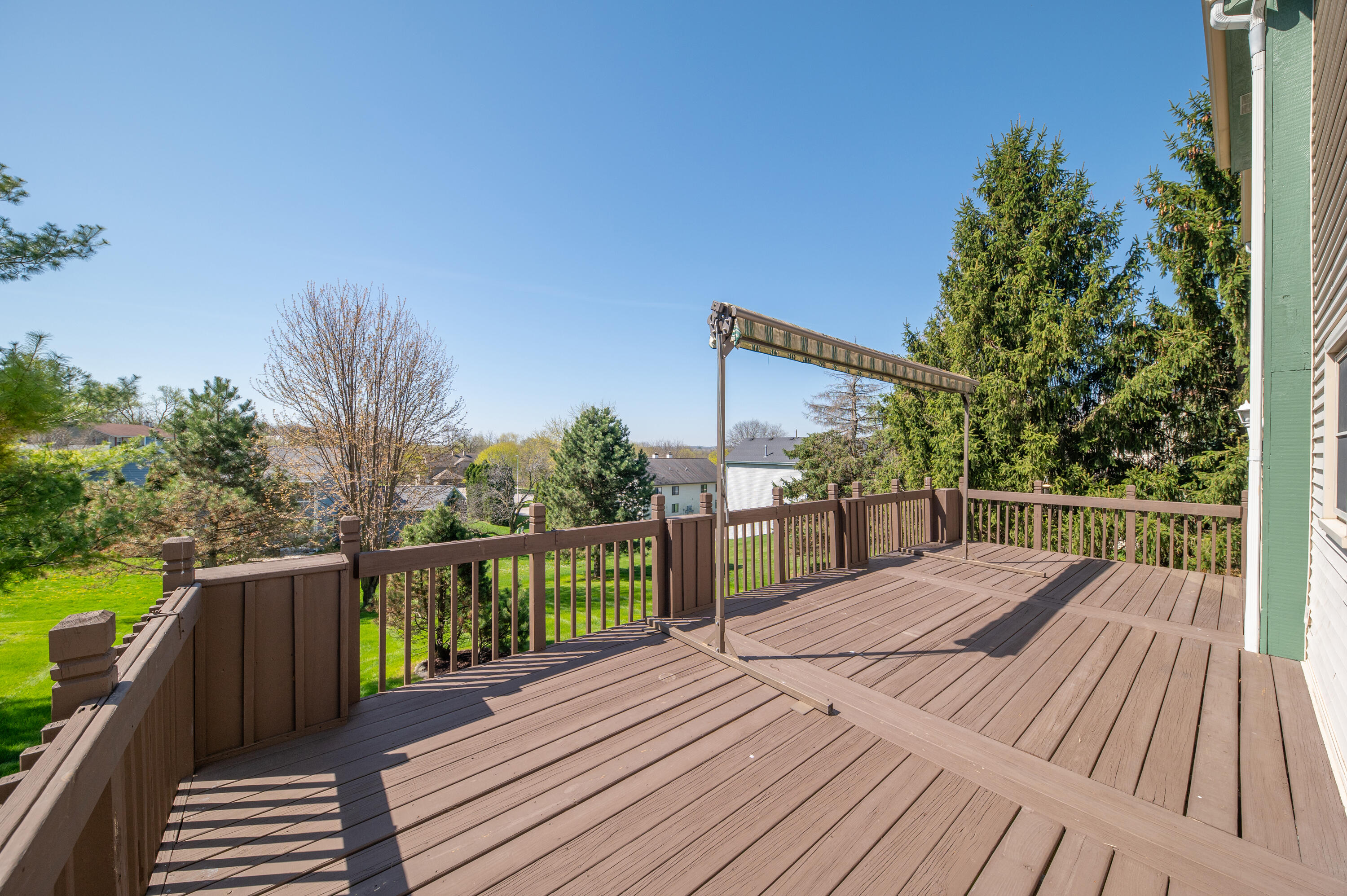 1430 Sunnyridge Road Pewaukee, WI 53072 - Photo 25 of 37 Large deck w views