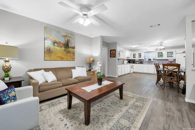 $2,800 | 340 Wayside, Wimberley, TX 78676