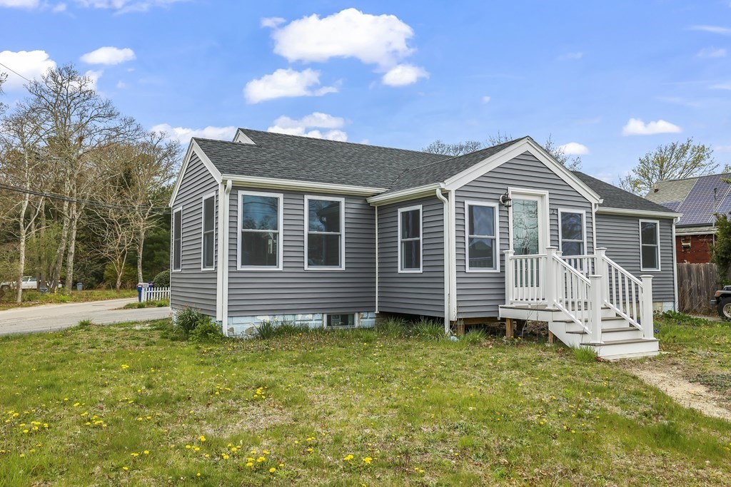 2 Nokomis Road Wareham, MA 02532 - Photo 3 of 25