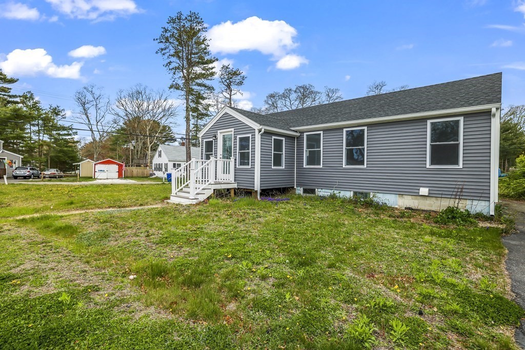 2 Nokomis Road Wareham, MA 02532 - Photo 4 of 25