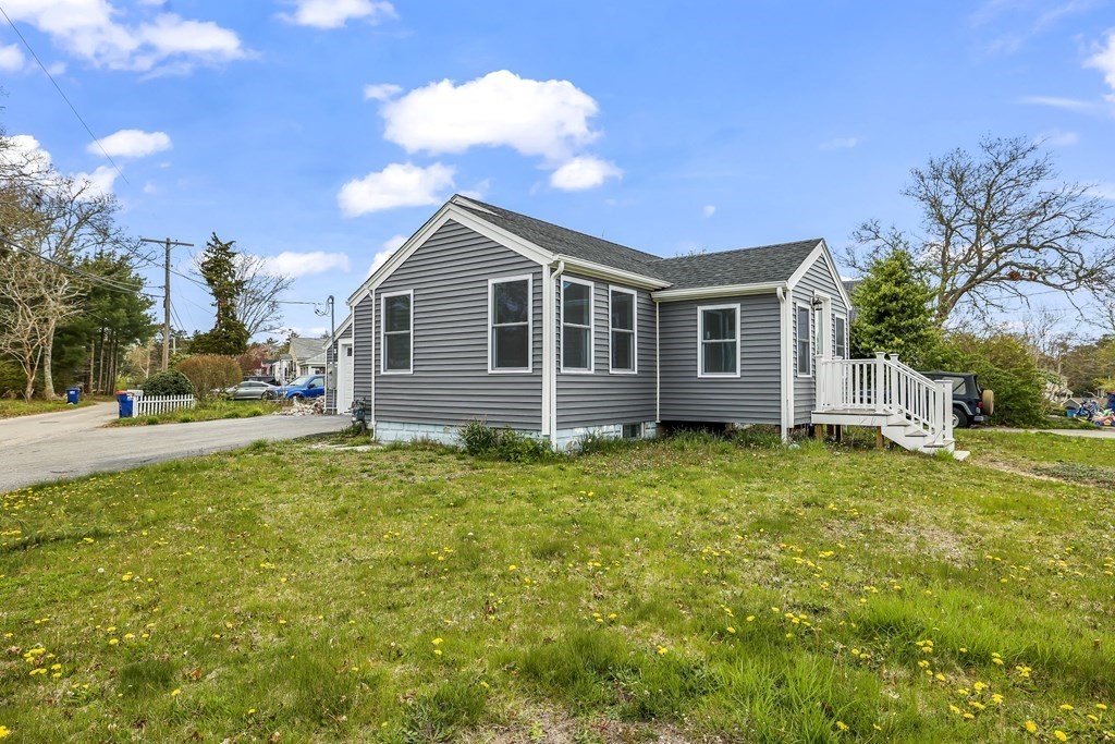 2 Nokomis Road Wareham, MA 02532 - Photo 5 of 25