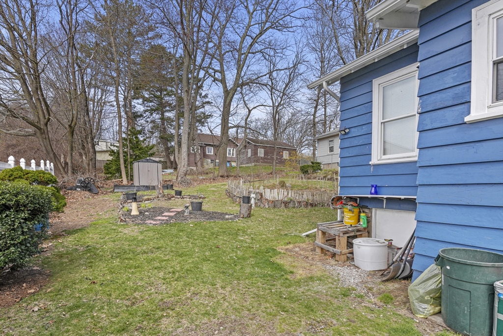 168 Greenwood Street Worcester, MA 01607 - Photo 8 of 36 Gallery Image 8