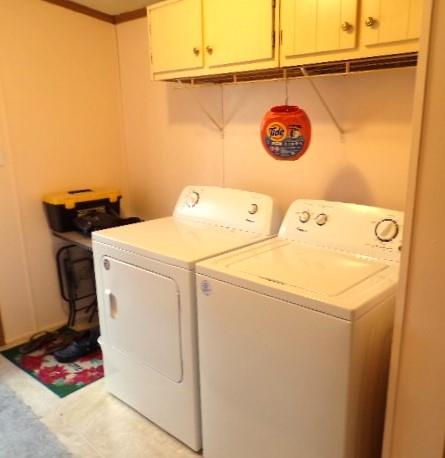 629 Deana Way Rochester, PA 15074 - Photo 23 of 23 a utility room with dryer and washer