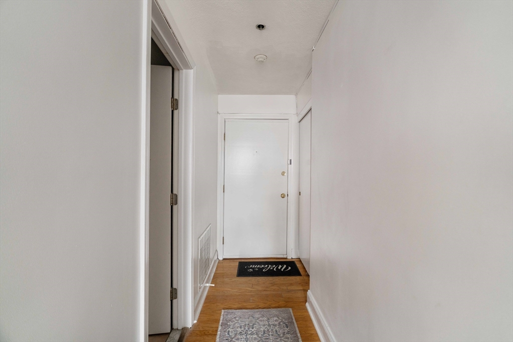 188 North Street, Unit 42 Boston, MA 02113 - Photo 2 of 19 a view of walk in closet