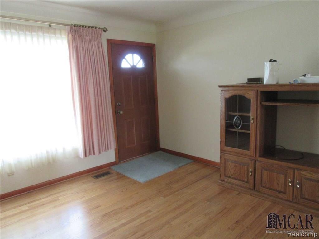 3966 West Dunbar Road Monroe, MI 48161 - Photo 5 of 29 Gallery Image 5