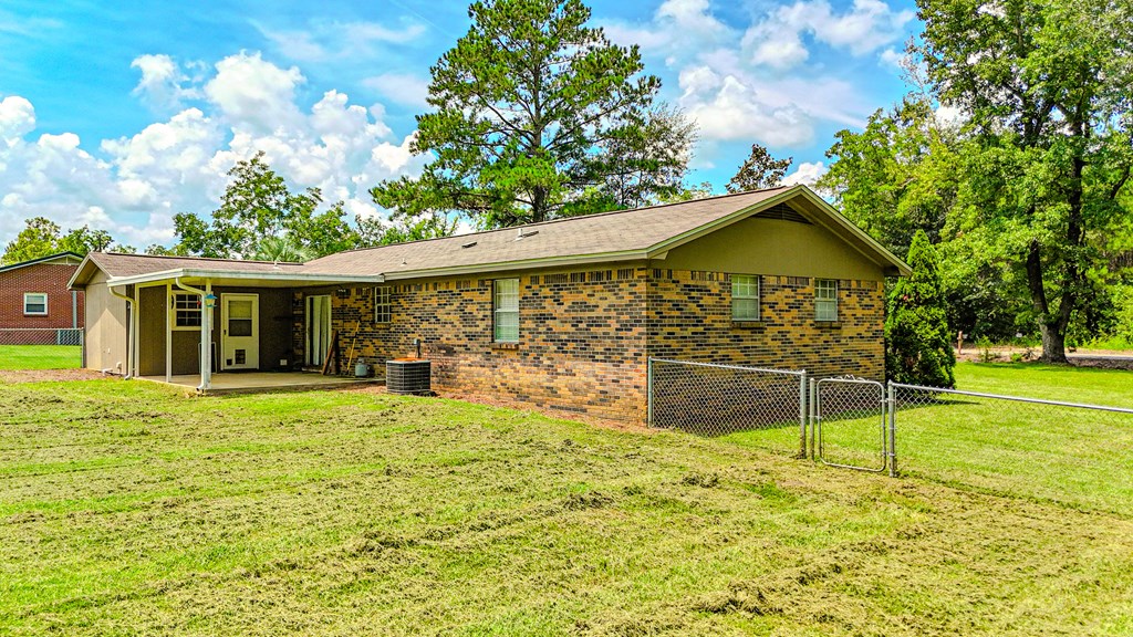 3271 Willie Varnum Road Dothan, AL 36301 - Photo 5 of 41 Back Corner
