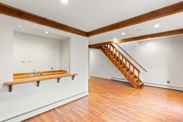 $2,400 | 100-102 Main Street, Unit 2, Gloucester, MA 01930