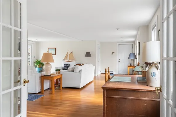 $899,000 | 20 Middle Street, Beverly, MA 01915