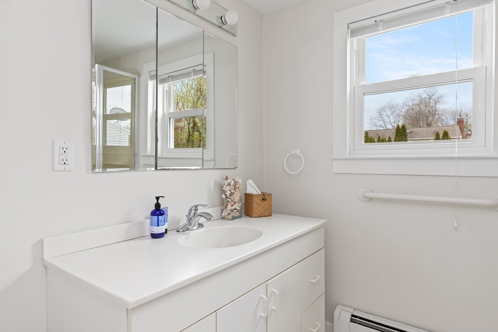 20 Middle Street Beverly, MA 01915 - Photo 29 of 42