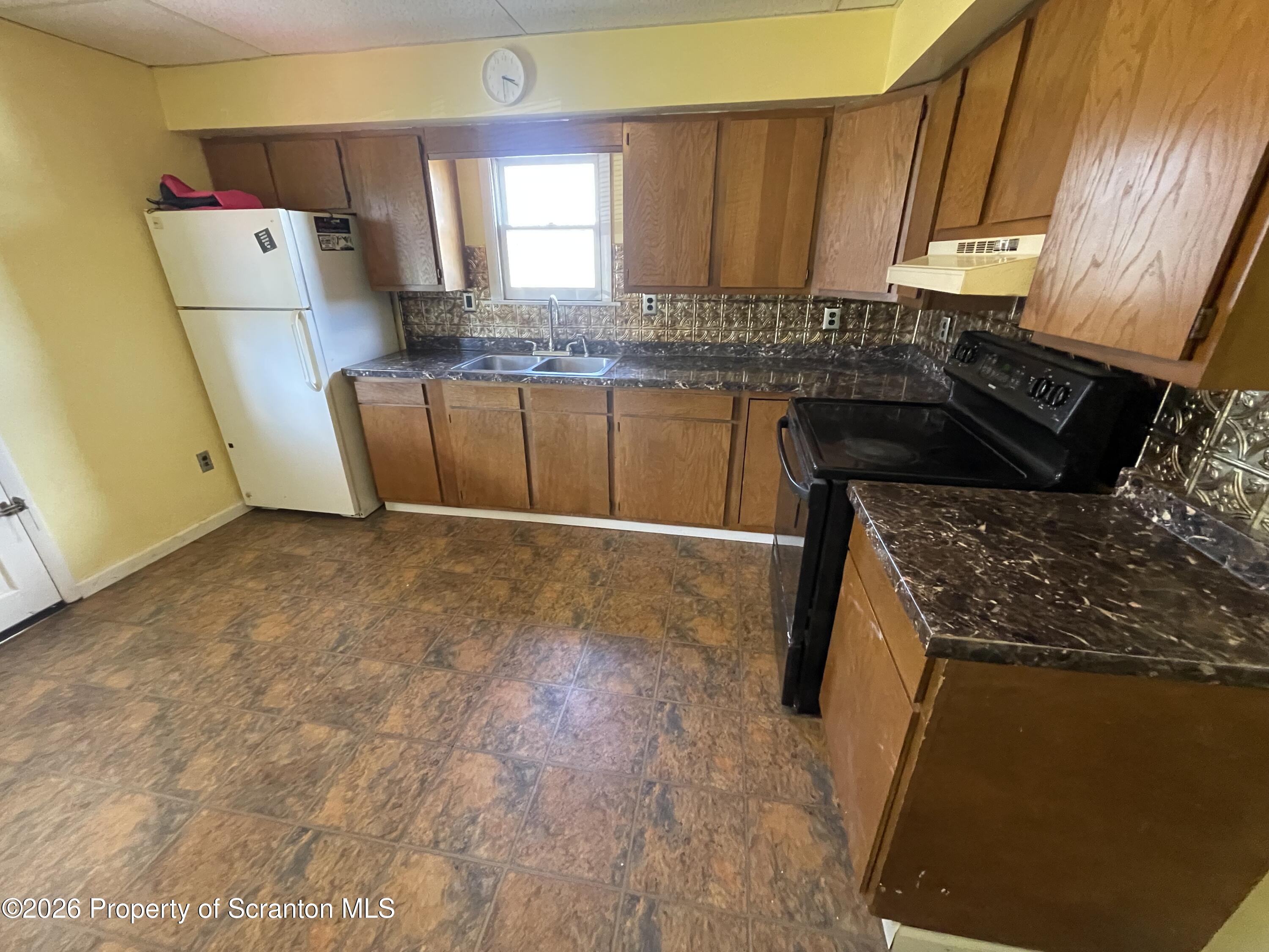 1122 Swetland Street Scranton, PA 18504 - Photo 24 of 31 Second floor