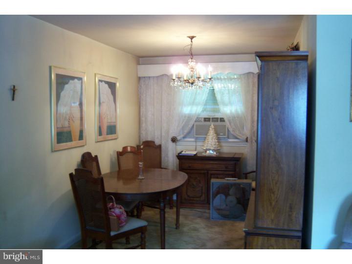 311 Rural Avenue Chester, PA 19013 - Photo 10 of 25 Dining Room