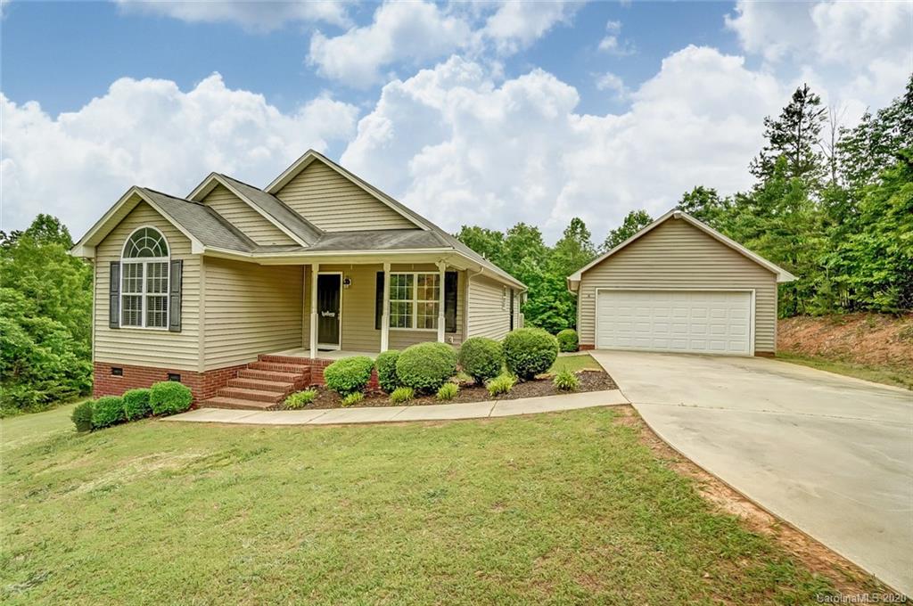 335 Pinnacle Road Kings Mountain, NC 28086 - Photo 2 of 32 Gallery Image 2