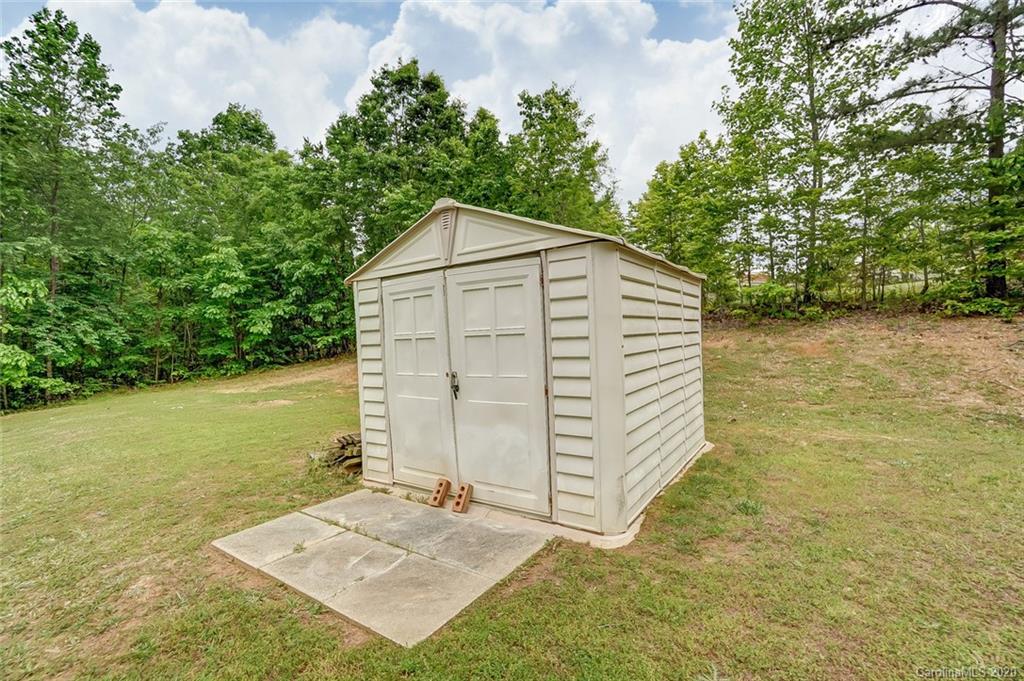 335 Pinnacle Road Kings Mountain, NC 28086 - Photo 27 of 32 Gallery Image 27