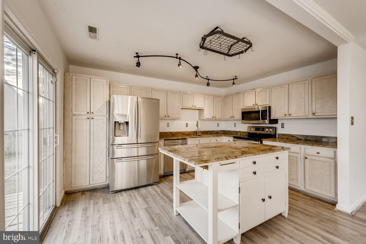 703 Carrollwood Road Baltimore, MD 21220 - Photo 8 of 31 Gallery Image 8