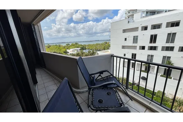 $3,200 | 4200 North Ocean Avenue, Unit 1605, Riviera Beach, FL 33404