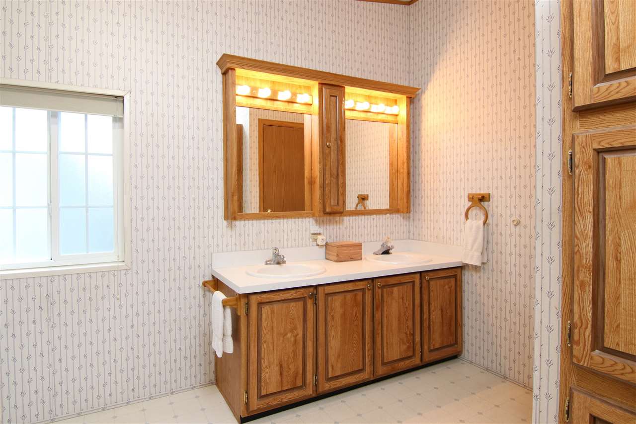 10712 South Hangman Valley Road Spokane, WA 99224 - Photo 12 of 20 Gallery Image 12