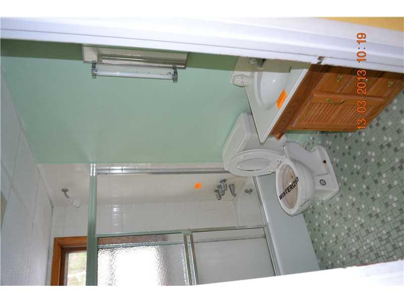 953 Whitefield Road Pittston, ME 04345 - Photo 8 of 20 Bathroom.