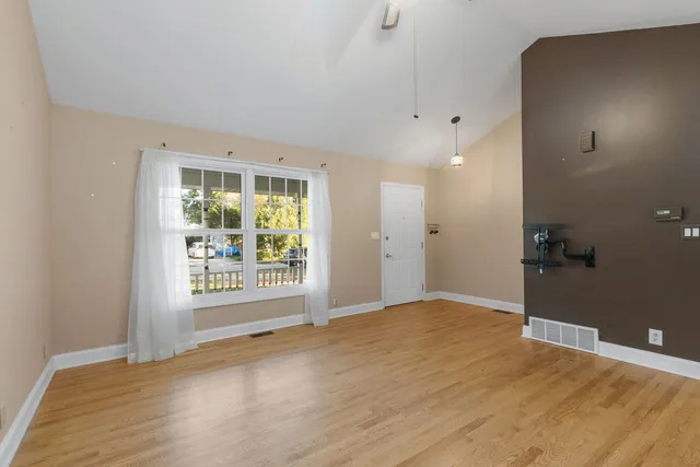 $220,000 | 217 Ash Road, Kingston, IL 60145