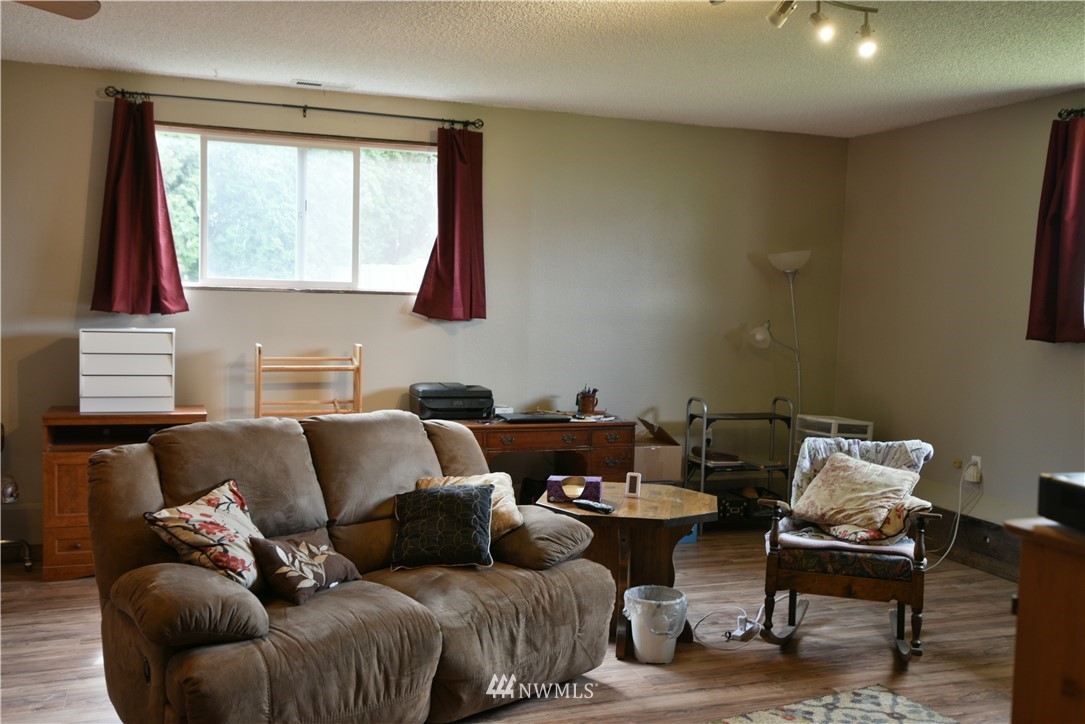 9826 District Line Road Burlington, WA 98233 - Photo 14 of 27 Gallery Image 14