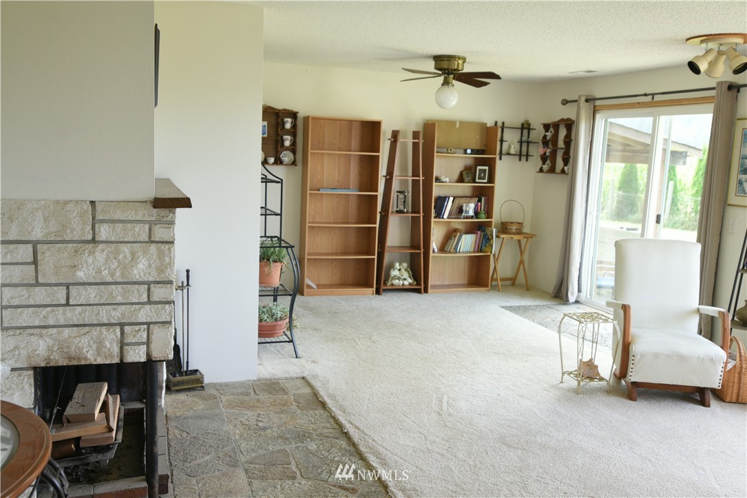9826 District Line Road Burlington, WA 98233 - Photo 6 of 27 Gallery Image 6